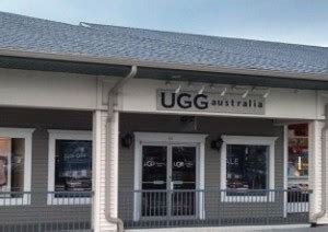 UGG Outlet • Woodbury Commons NY .